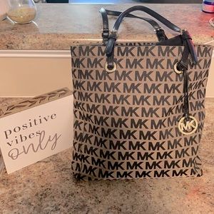 MK Tote